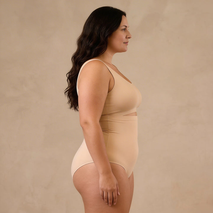 Calzón moldeador tiro alto beige mujer curvy Essenza